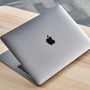 MACBOOK PRO 2019 13 inch  space gray